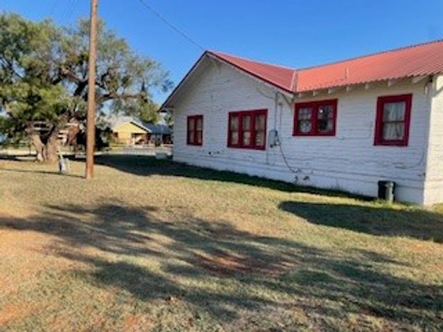 172 Hill Street, Moran, TX 76464