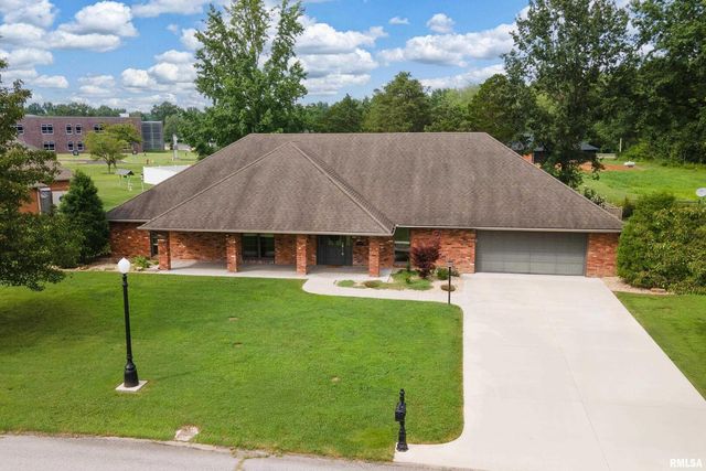 1605 S Eugene Lane, Marion, IL 62959