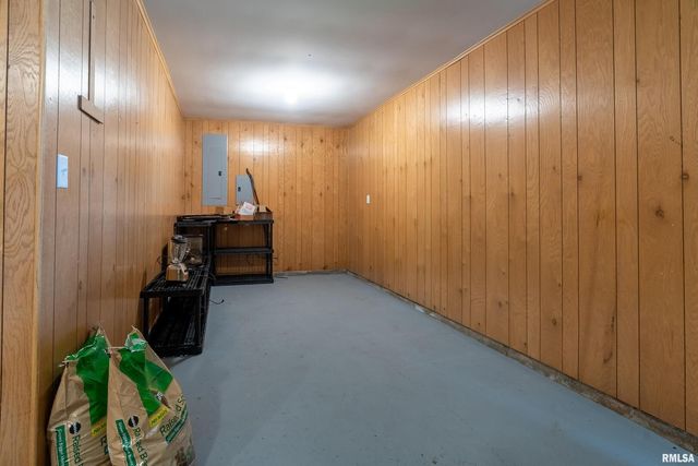 1605 S Eugene Lane, Marion, IL 62959