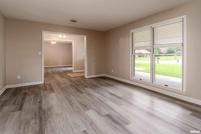 1605 S Eugene Lane, Marion, IL 62959