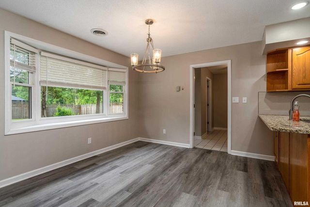 1605 S Eugene Lane, Marion, IL 62959