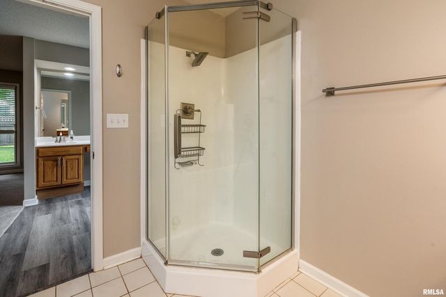 1605 S Eugene Lane, Marion, IL 62959