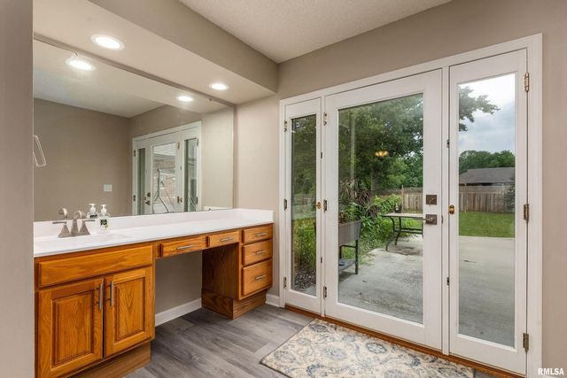 1605 S Eugene Lane, Marion, IL 62959