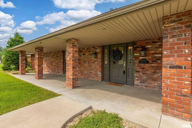 1605 S Eugene Lane, Marion, IL 62959