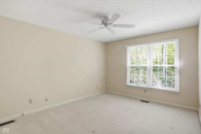 625 Eagle Creek Circle, Zionsville, IN 46077