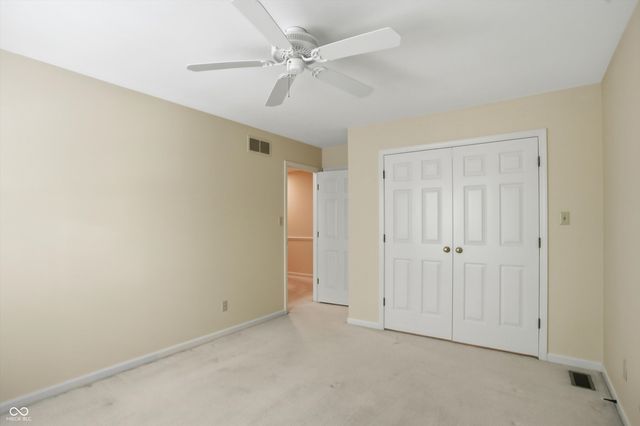 625 Eagle Creek Circle, Zionsville, IN 46077