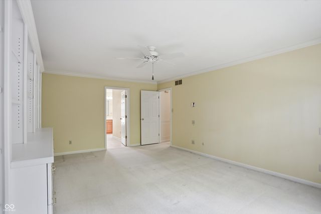 625 Eagle Creek Circle, Zionsville, IN 46077