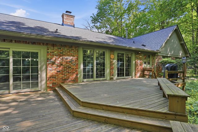 625 Eagle Creek Circle, Zionsville, IN 46077