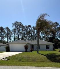 2 UPLAND PLACE, Palm Coast, FL 32164