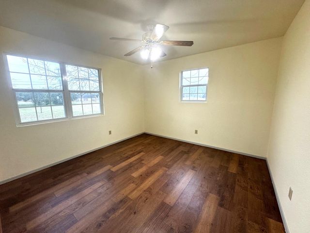 18400 River Timber DR, Del Valle, TX 78617
