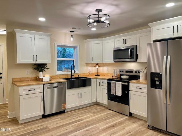 525 Lee Street, Burlington, NC 27217