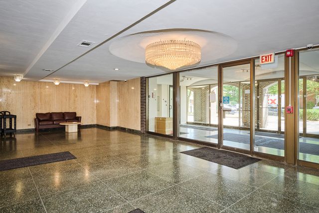 6800 N California Avenue 3S, Chicago, IL 60645