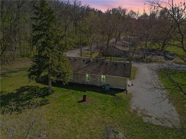 5430 Oakley Avenue, Kansas City, MO 64130