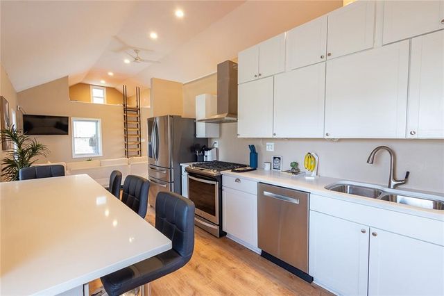 5430 Oakley Avenue, Kansas City, MO 64130