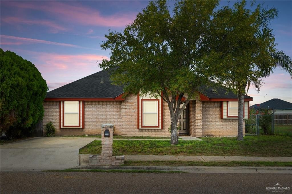 1003 W Garfield Avenue, Alton, TX 78573