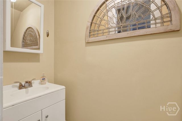 319 W 33rd Street, Savannah, GA 31401