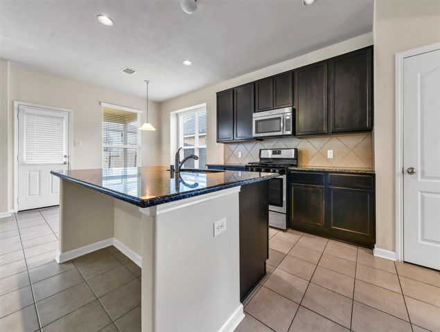 12014 Rockridge Falls Drive, Tomball, TX 77375