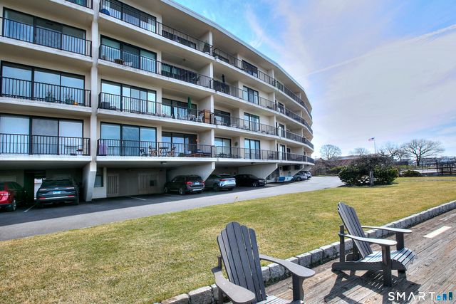 100 Seaview Avenue 4F, Norwalk, CT 06855