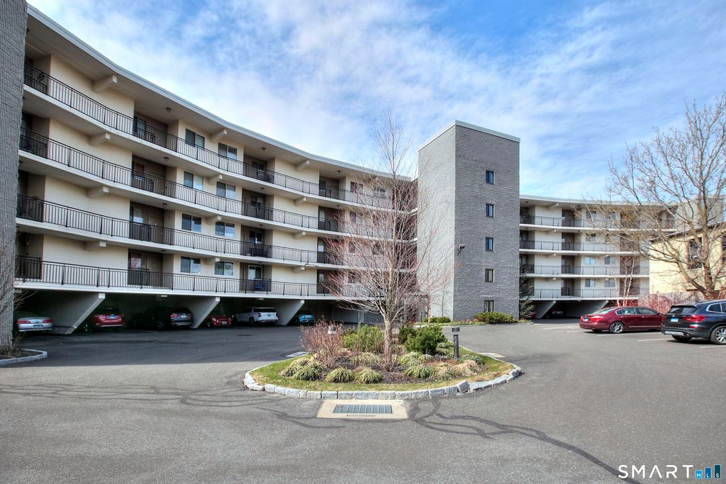 100 Seaview Avenue 4F, Norwalk, CT 06855