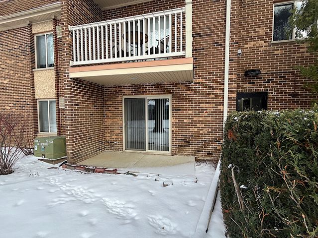 2426 N Kennicott Drive 1C, Arlington Heights, IL 60004