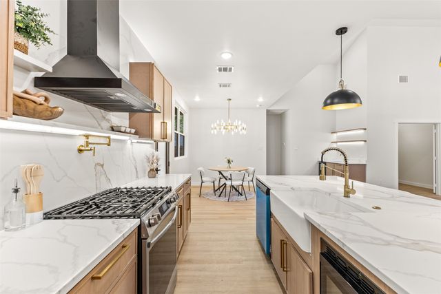 707 Hilltop Drive, Irving, TX 75060