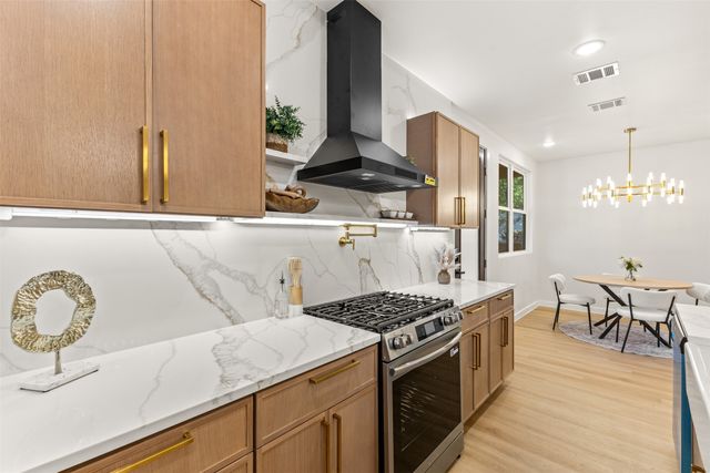707 Hilltop Drive, Irving, TX 75060