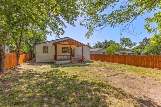 707 Hilltop Drive, Irving, TX 75060