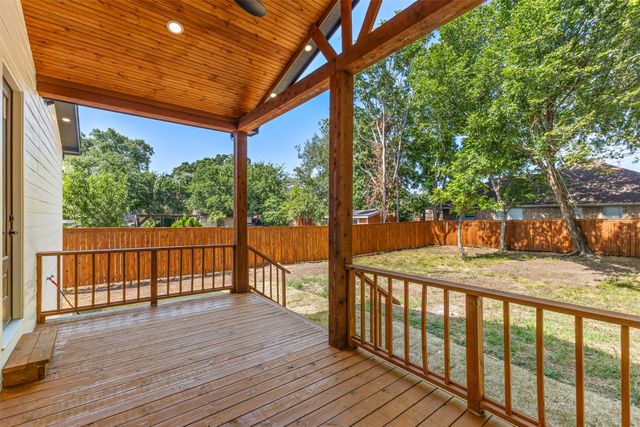 707 Hilltop Drive, Irving, TX 75060