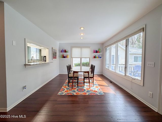 310 Wimbledon Court, Wilmington, NC 28412