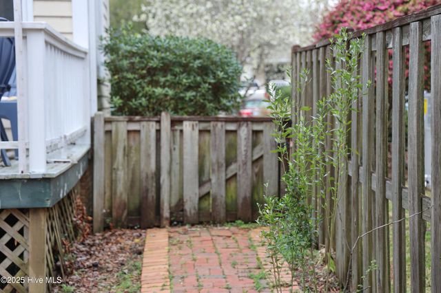 310 Wimbledon Court, Wilmington, NC 28412
