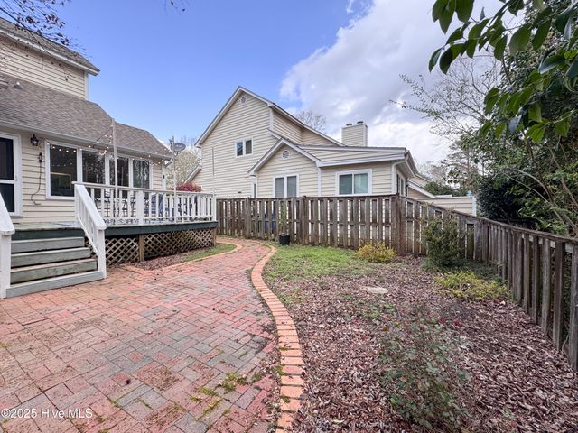 310 Wimbledon Court, Wilmington, NC 28412