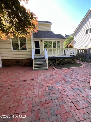 310 Wimbledon Court, Wilmington, NC 28412