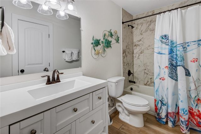 111 Redfish Lane, Port Aransas, TX 78373