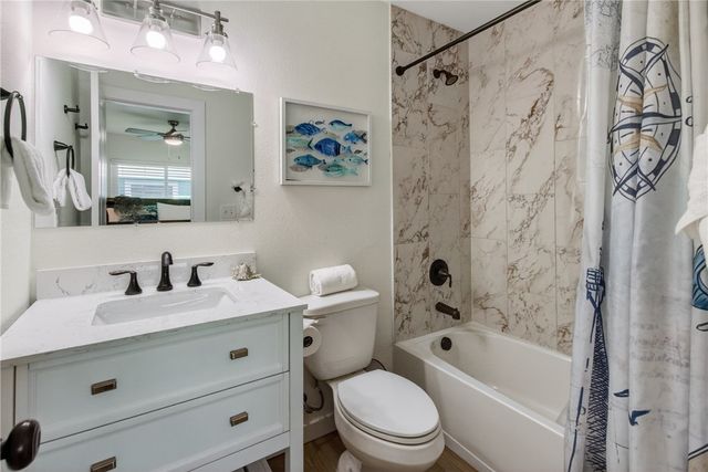 111 Redfish Lane, Port Aransas, TX 78373