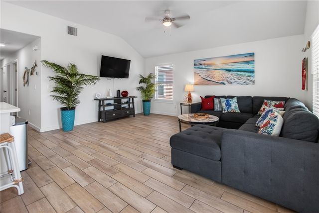 111 Redfish Lane, Port Aransas, TX 78373