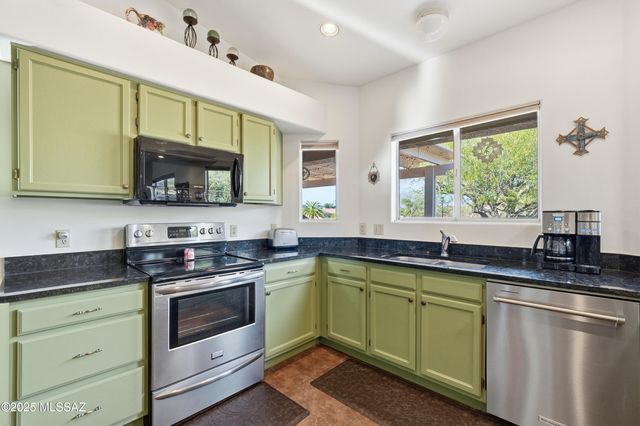 4130 S Vía De Febrero, Green Valley, AZ 85622