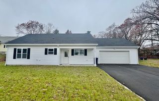 109 Navy Yard Rd, Dracut, MA 01826