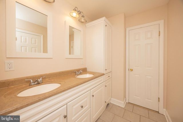 14 ROCKWOOD AVE, Hamilton, NJ 08619