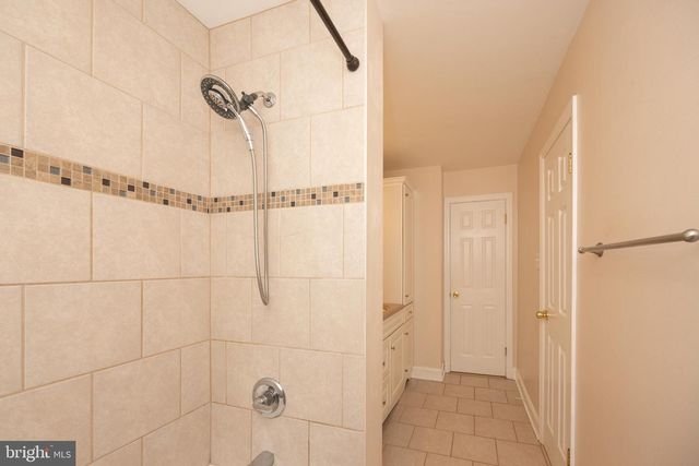 14 ROCKWOOD AVE, Hamilton, NJ 08619