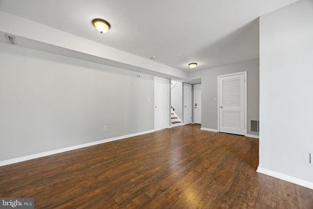14 ROCKWOOD AVE, Hamilton, NJ 08619
