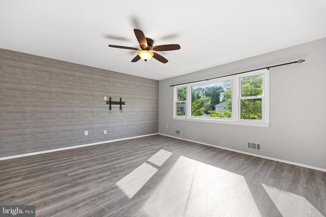 14 ROCKWOOD AVE, Hamilton, NJ 08619