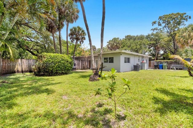 1548 SW 23rd Ct 1550B, Fort Lauderdale, FL 33315