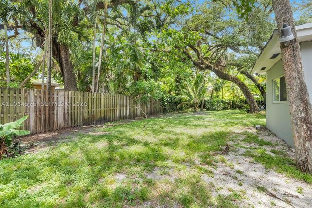 1548 SW 23rd Ct 1550B, Fort Lauderdale, FL 33315