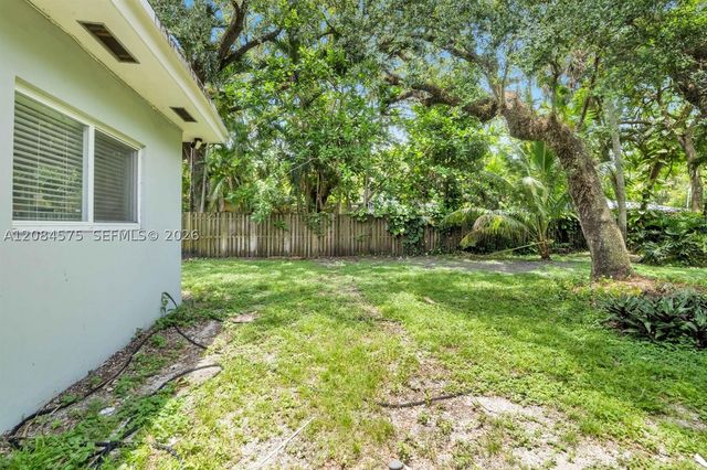 1548 SW 23rd Ct 1550B, Fort Lauderdale, FL 33315