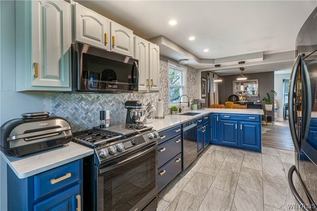 202 Belmont Court West, North Tonawanda, NY 14120