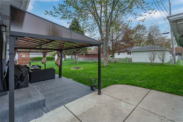 202 Belmont Court West, North Tonawanda, NY 14120