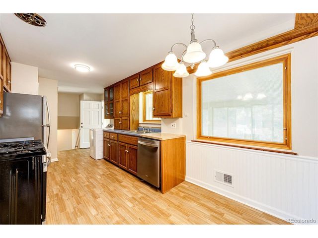 9015 W 4th Pl, Lakewood, CO 80226