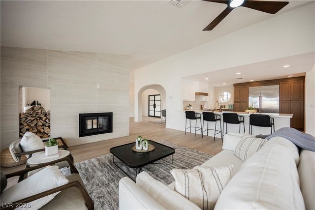 5540 Bisset Avenue, Las Vegas, NV 89118