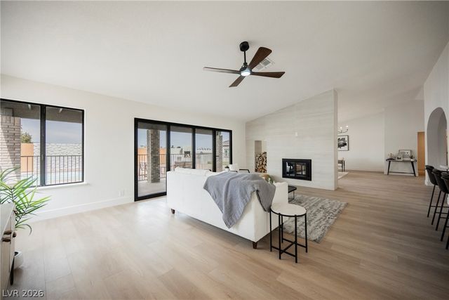 5540 Bisset Avenue, Las Vegas, NV 89118