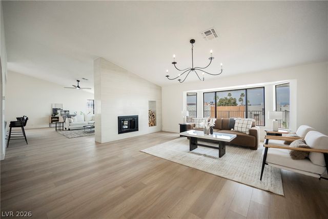 5540 Bisset Avenue, Las Vegas, NV 89118